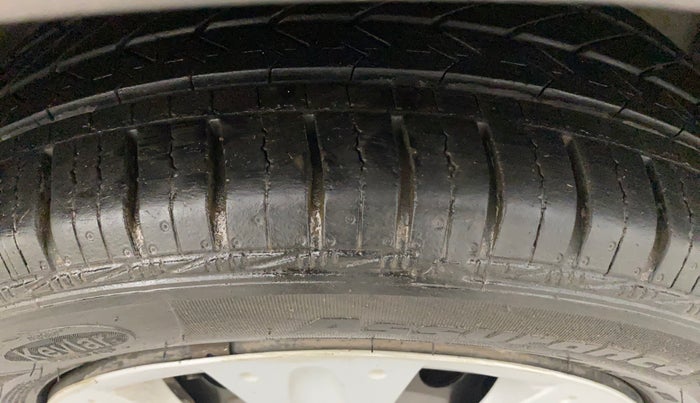 2014 Honda Amaze 1.2L I-VTEC S, Petrol, Manual, 51,495 km, Right Front Tyre Tread