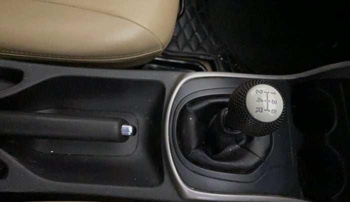 2017 Honda City 1.5L I-VTEC V MT, Petrol, Manual, 62,259 km, Gear Lever