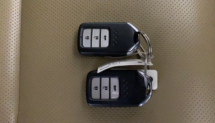 2017 Honda City 1.5L I-VTEC V MT, Petrol, Manual, 62,259 km, Key Close Up