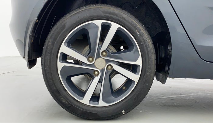 2020 Tata ALTROZ XZ 1.2, Petrol, Manual, 37,921 km, Right Rear Wheel
