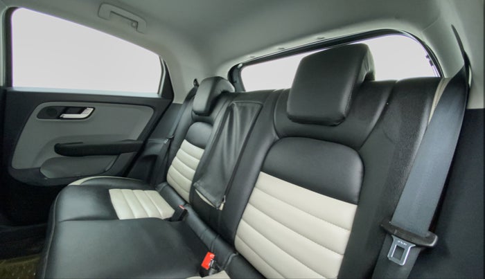 2020 Tata ALTROZ XZ 1.2, Petrol, Manual, 37,921 km, Right Side Rear Door Cabin