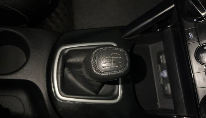 2019 KIA SELTOS HTK PLUS 1.5, Petrol, Manual, 36,269 km, Gear Lever