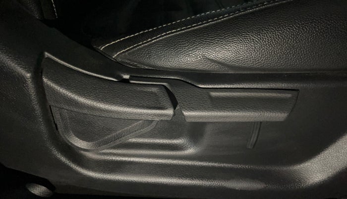 2019 KIA SELTOS HTK PLUS 1.5, Petrol, Manual, 36,269 km, Driver Side Adjustment Panel