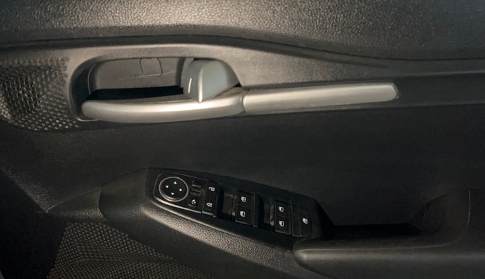 2019 KIA SELTOS HTK PLUS 1.5, Petrol, Manual, 36,269 km, Driver Side Door Panels Control