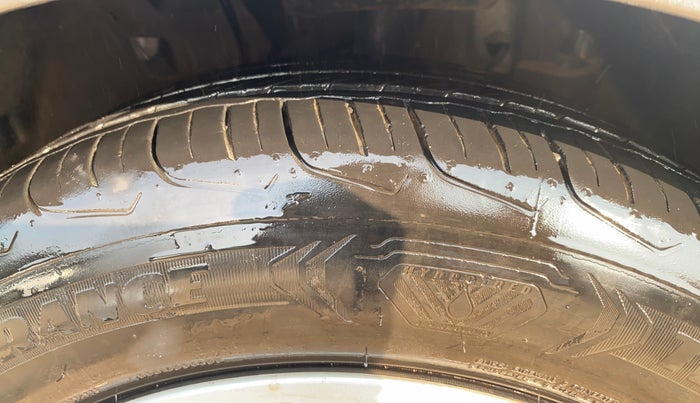 2022 Tata ALTROZ XM PLUS DIESEL, Diesel, Manual, 94,991 km, Left Front Tyre Tread