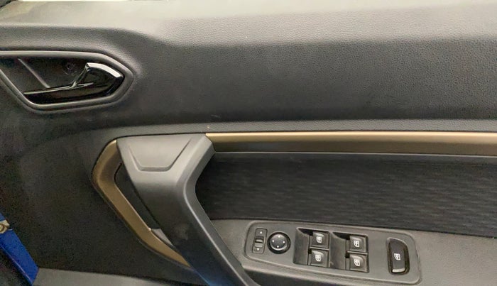 2021 Renault Kiger RXT AMT DUAL TONE, Petrol, Automatic, 18,454 km, Driver Side Door Panels Control