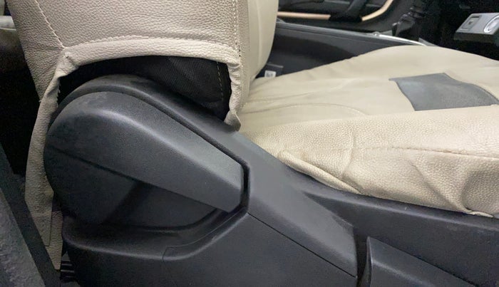 2021 Renault Kiger RXT AMT DUAL TONE, Petrol, Automatic, 18,454 km, Driver Side Adjustment Panel