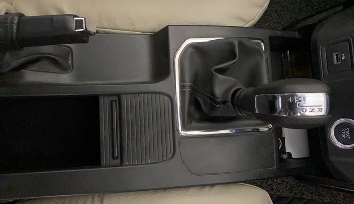 2021 Renault Kiger RXT AMT DUAL TONE, Petrol, Automatic, 18,454 km, Gear Lever