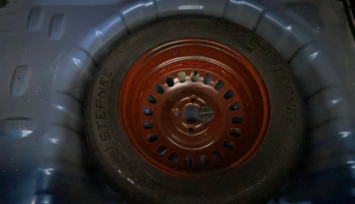 2021 Renault Kiger RXT AMT DUAL TONE, Petrol, Automatic, 18,454 km, Spare Tyre