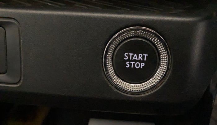 2021 Renault Kiger RXT AMT DUAL TONE, Petrol, Automatic, 18,454 km, Keyless Start/ Stop Button