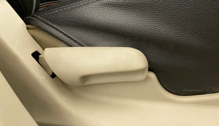 2020 Maruti Celerio VXI, Petrol, Manual, 37,414 km, Driver Side Adjustment Panel