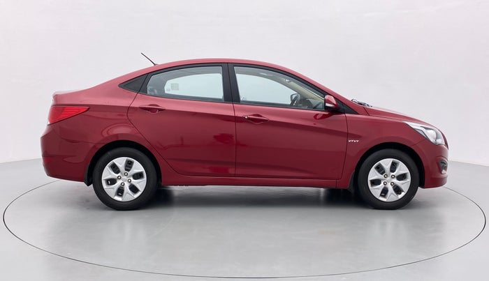 2016 Hyundai Verna FLUIDIC 1.6 VTVT S, Petrol, Manual, 25,370 km, Right Side View
