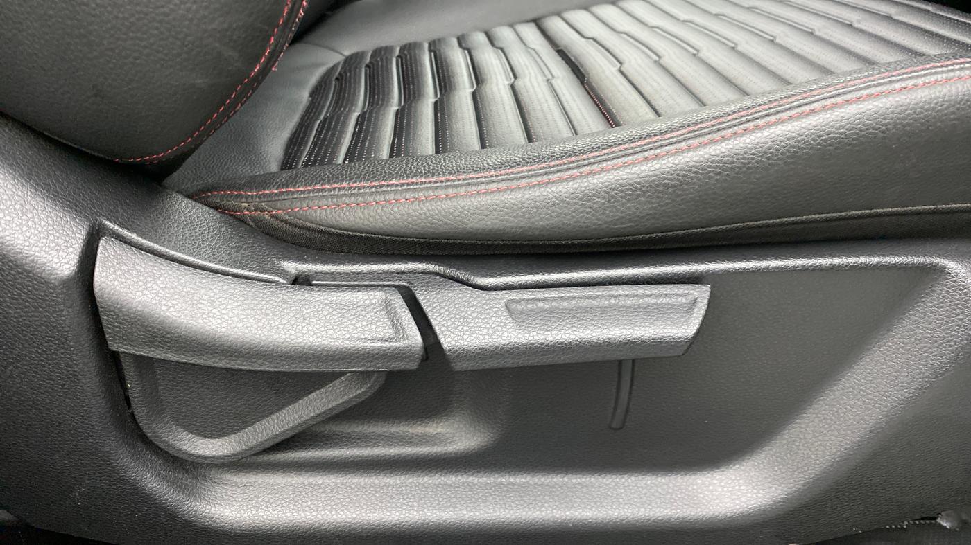 2020 KIA SONET GTX PLUS DCT 1.0, Petrol, Automatic, 24,809 km, Driver Side Adjustment Panel