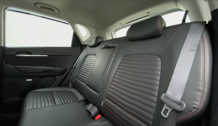 2020 KIA SONET GTX PLUS DCT 1.0, Petrol, Automatic, 24,809 km, Right Side Rear Door Cabin