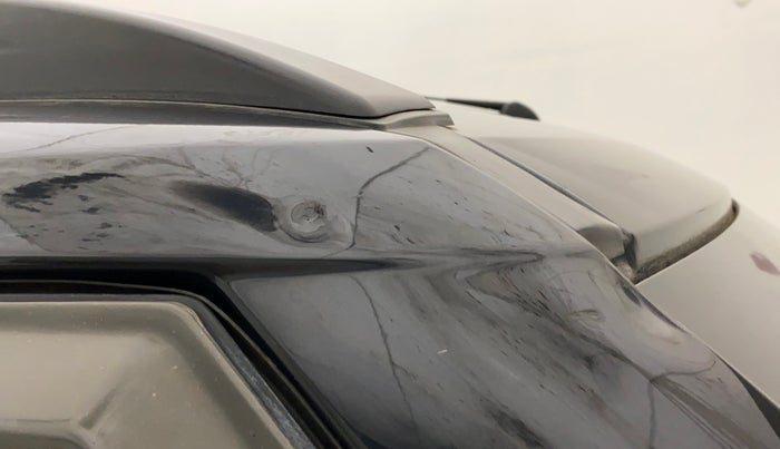 2016 Mahindra TUV300 T8, Diesel, Manual, 75,589 km, Right A pillar - Slightly dented