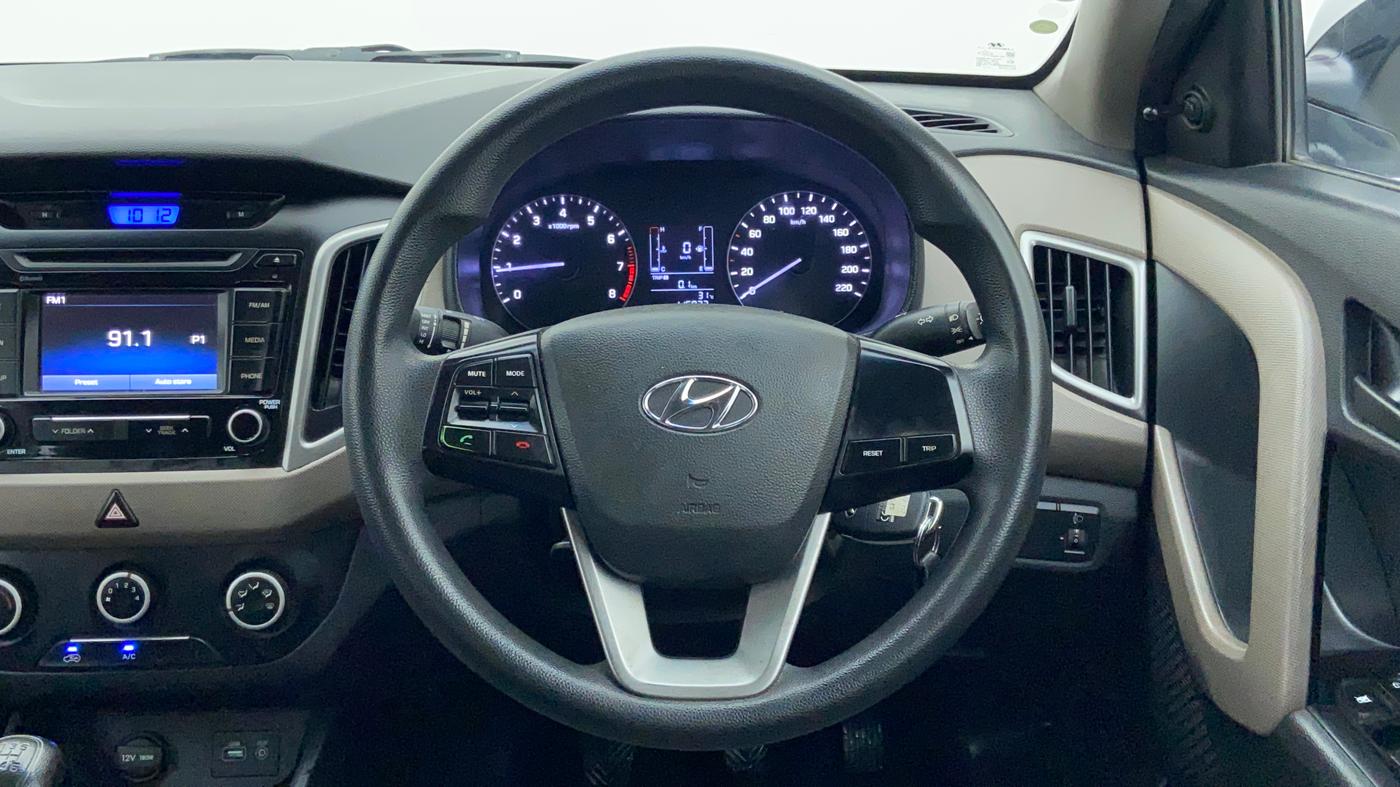 2016 Hyundai Creta BASE 1.6 PETROL, Petrol, Manual, 1,15,873 km, Steering Wheel Close Up