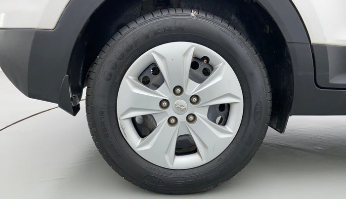 2016 Hyundai Creta BASE 1.6 PETROL, Petrol, Manual, 1,15,873 km, Right Rear Wheel