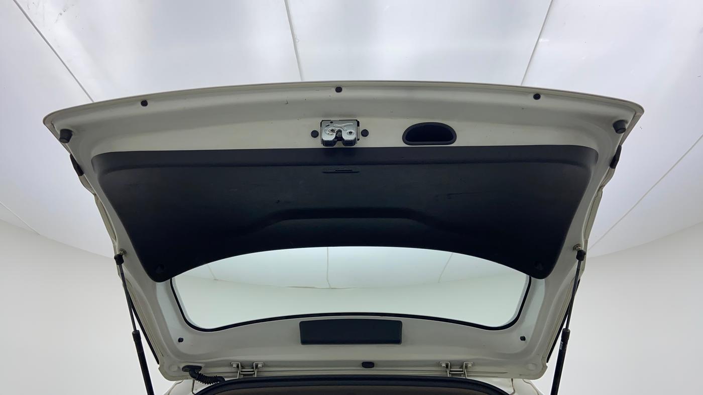 2016 Hyundai Creta BASE 1.6 PETROL, Petrol, Manual, 1,15,873 km, Boot Door Open