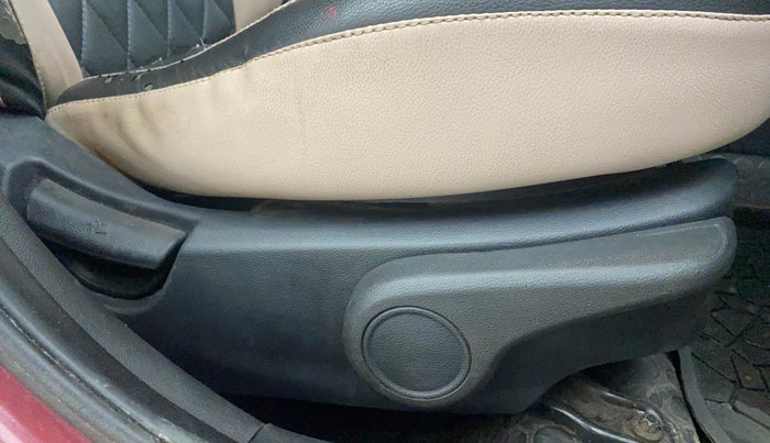 2016 Hyundai Grand i10 ASTA AT 1.2 KAPPA VTVT, Petrol, Automatic, 52,424 km, Driver Side Adjustment Panel