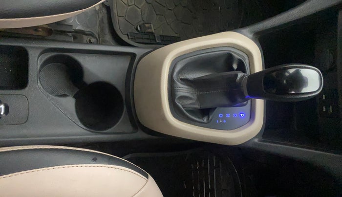 2016 Hyundai Grand i10 ASTA AT 1.2 KAPPA VTVT, Petrol, Automatic, 52,424 km, Gear Lever