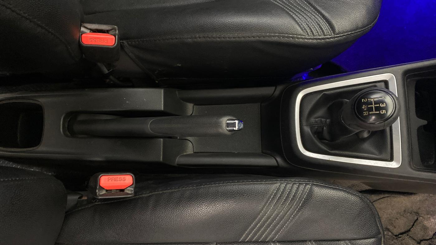 2021 Maruti Swift VXI, Petrol, Manual, 68,307 km, Gear Lever