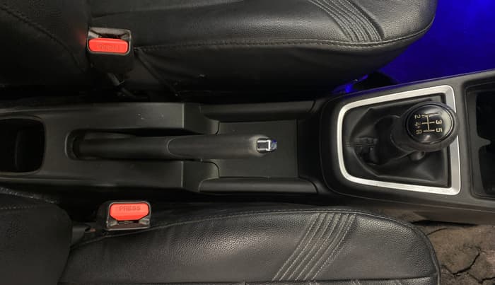 2021 Maruti Swift VXI, Petrol, Manual, 68,300 km, Gear Lever