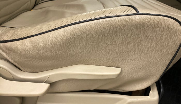 2019 Maruti Ertiga ZDI PLUS 1.5 DIESEL, Diesel, Manual, 98,610 km, Driver Side Adjustment Panel