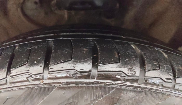 2023 KIA SELTOS  X LINE 1.5 TURBO PETROL DCT, Petrol, Automatic, 18,345 km, Right Front Tyre Tread