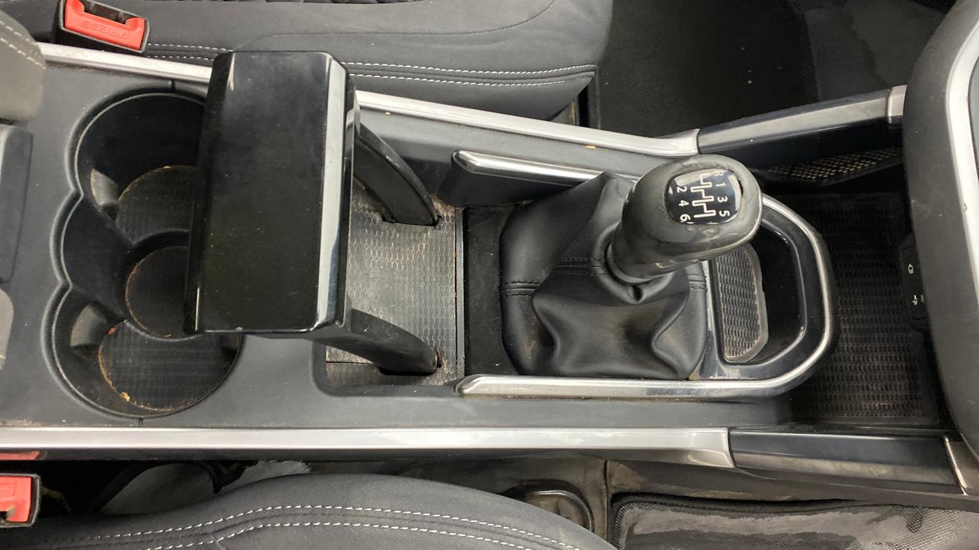 2022 Tata Harrier XT 2.0L KRYOTEC, Diesel, Manual, 1,01,148 km, Gear Lever