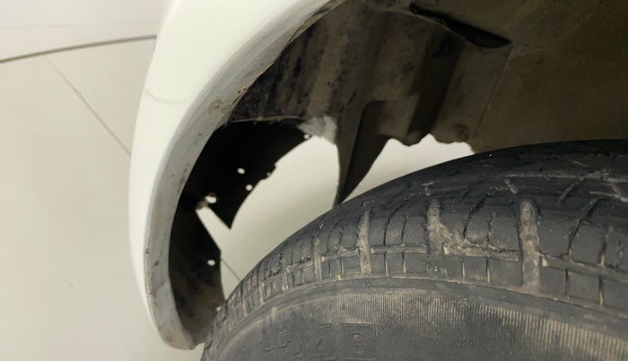 2011 Maruti Swift LXI, Petrol, Manual, 65,170 km, Left fender - Lining loose