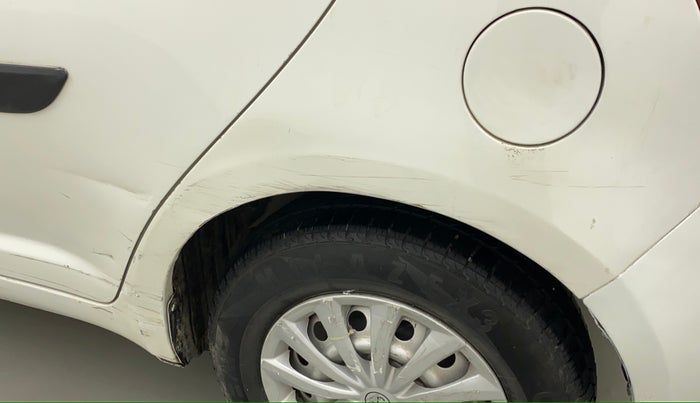 2011 Maruti Swift LXI, Petrol, Manual, 65,170 km, Left quarter panel - Minor scratches