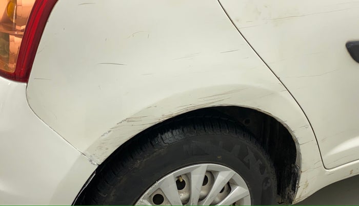 2011 Maruti Swift LXI, Petrol, Manual, 65,170 km, Right quarter panel - Minor scratches