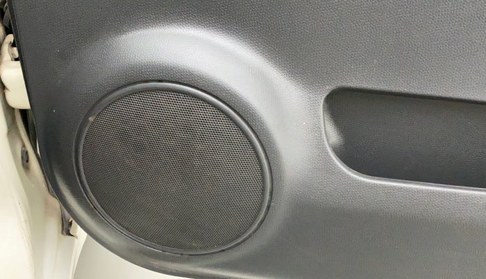 2011 Maruti Swift LXI, Petrol, Manual, 65,170 km, Infotainment system - Front speakers missing / not working