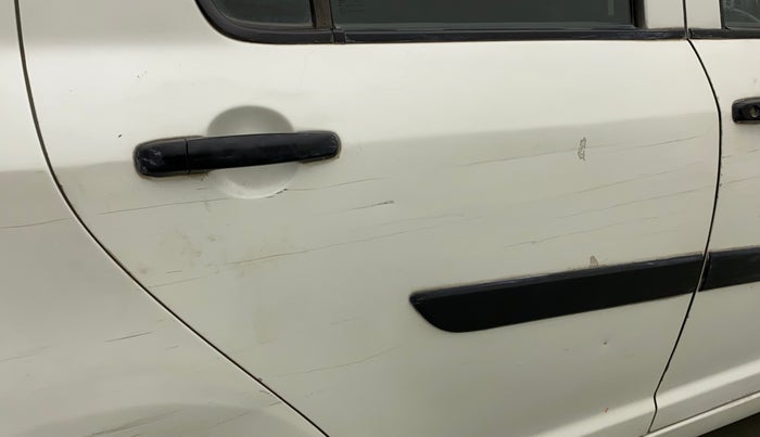 2011 Maruti Swift LXI, Petrol, Manual, 65,170 km, Right rear door - Minor scratches