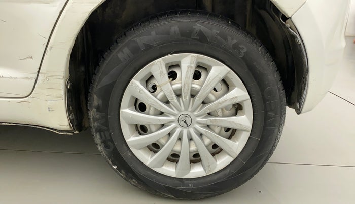 2011 Maruti Swift LXI, Petrol, Manual, 65,170 km, Left Rear Wheel