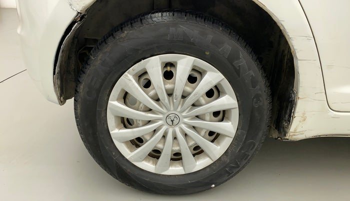 2011 Maruti Swift LXI, Petrol, Manual, 65,170 km, Right Rear Wheel