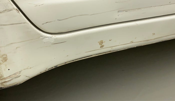 2011 Maruti Swift LXI, Petrol, Manual, 65,170 km, Right running board - Paint has minor damage