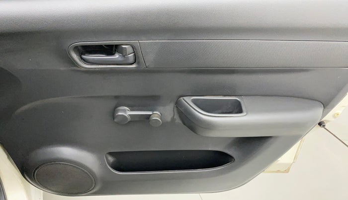 2011 Maruti Swift LXI, Petrol, Manual, 65,170 km, Driver Side Door Panels Control