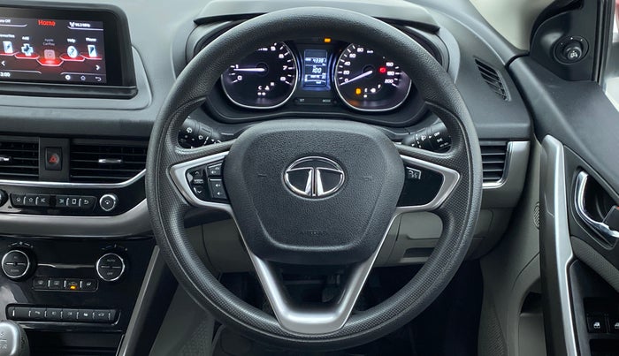 2018 Tata NEXON XZ+ 1.2 DUAL TONE, Petrol, Manual, 43,399 km, Steering Wheel Close Up