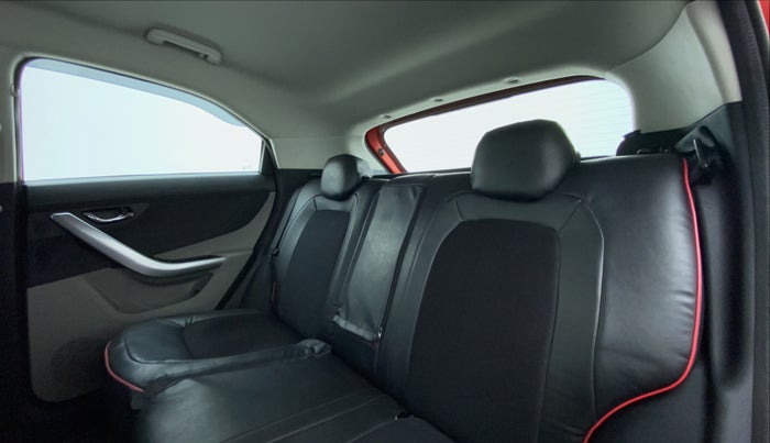2018 Tata NEXON XZ+ 1.2 DUAL TONE, Petrol, Manual, 43,399 km, Right Side Rear Door Cabin
