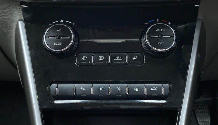 2018 Tata NEXON XZ+ 1.2 DUAL TONE, Petrol, Manual, 43,399 km, Automatic Climate Control