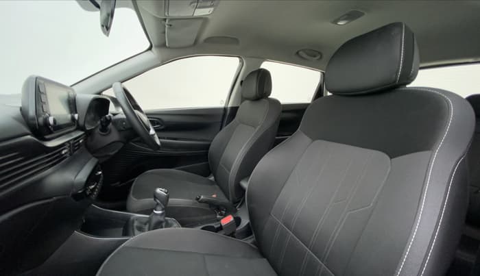 2022 Hyundai NEW I20 SPORTZ 1.5 MT, Diesel, Manual, 6,492 km, Right Side Front Door Cabin