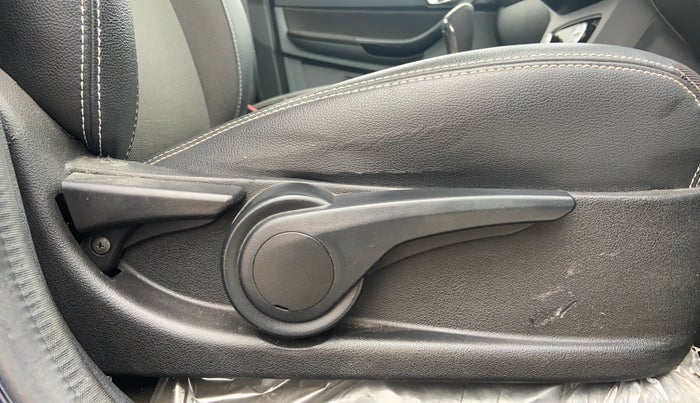 2019 Tata TIGOR XZA PLUS PETROL, Petrol, Automatic, 31,263 km, Driver Side Adjustment Panel