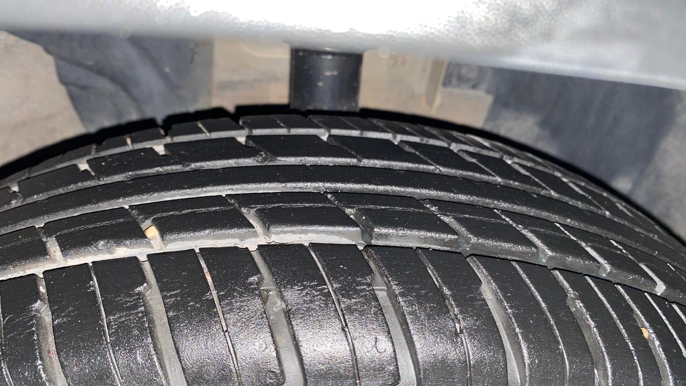 2016 Renault Kwid RXT 0.8, Petrol, Manual, 95,056 km, Right Front Tyre Tread