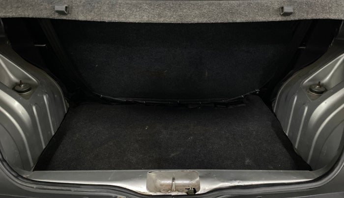 2016 Renault Kwid RXT 0.8, Petrol, Manual, 95,157 km, Boot Inside