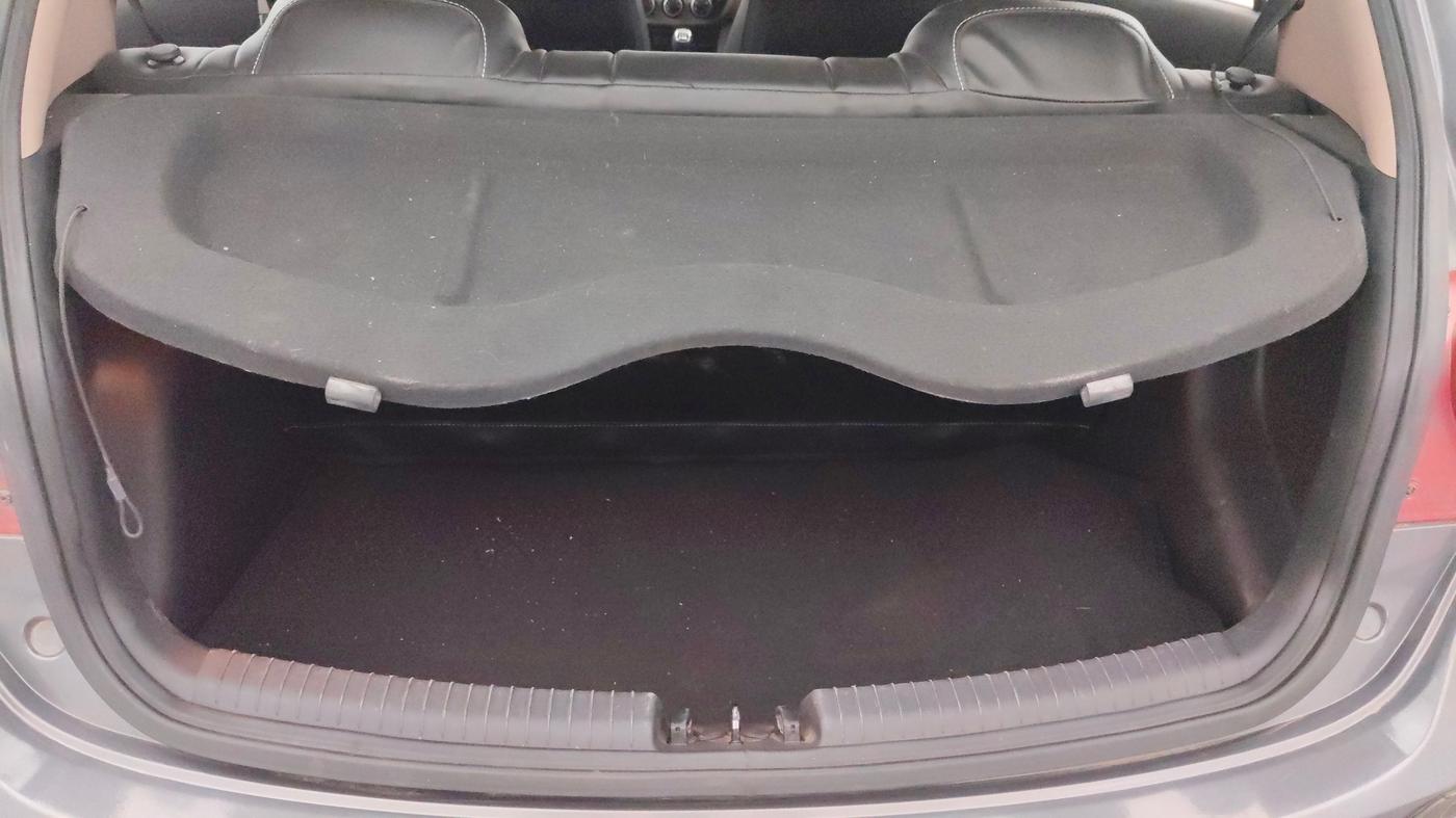 2014 Hyundai Grand i10 SPORTZ 1.2 KAPPA VTVT, Petrol, Manual, 80,957 km, Boot Inside