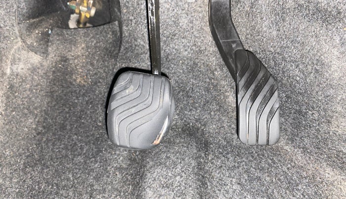 2018 Renault Kwid CLIMBER 1.0 AMT, Petrol, Automatic, 63,286 km, Pedals