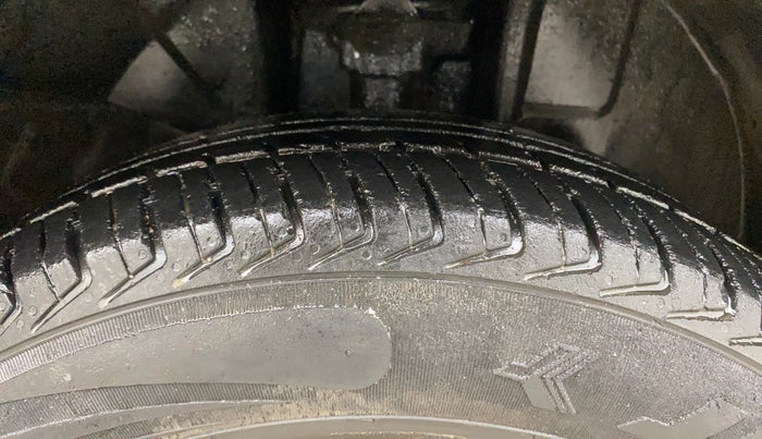 2018 Renault Kwid CLIMBER 1.0 AMT, Petrol, Automatic, 63,286 km, Right Front Tyre Tread