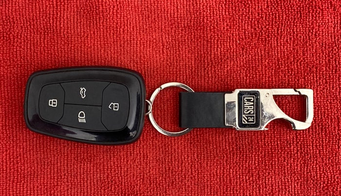 2021 Tata ALTROZ XZ 1.5 RTQ, Diesel, Manual, 28,903 km, Key Close Up