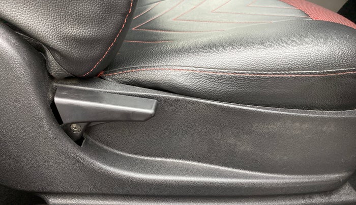 2019 Tata Tiago XZ 1.2 REVOTRON, Petrol, Manual, 14,259 km, Driver Side Adjustment Panel
